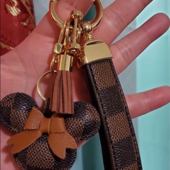 Keychain, Car Keychain, Gift - Picture 3 of 4